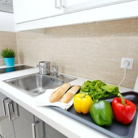 Walonska 7 - With Garden Appartement *