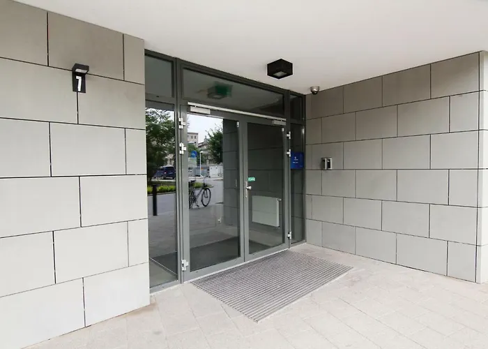 Walonska 7 - With Garden * Breslavia